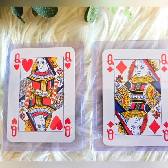 Gucci Playcards 💯🔥 Choose 1 - Picture 3 of 6